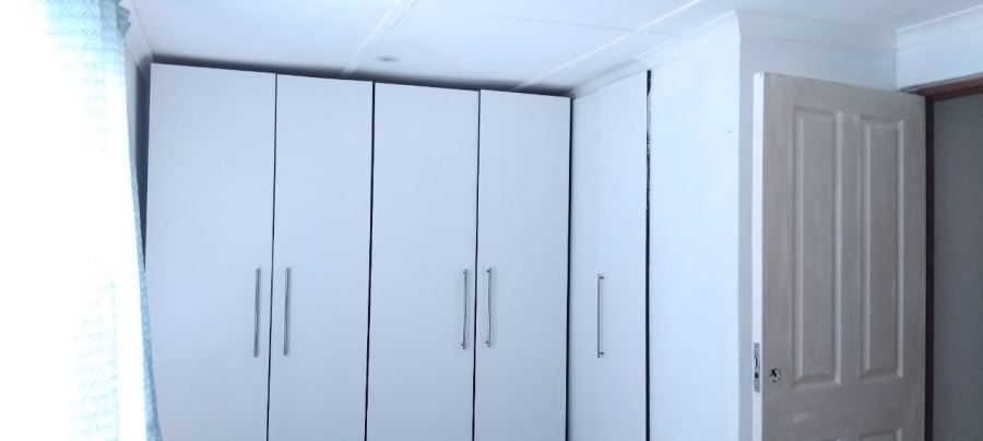 6 Bedroom Property for Sale in Kaysers Beach Eastern Cape